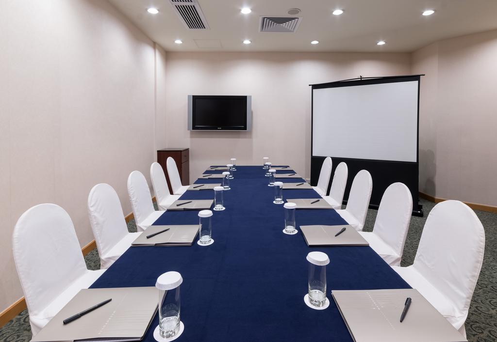 Hotel Harbour Plaza Metropolis Hongkong Zewnętrze zdjęcie